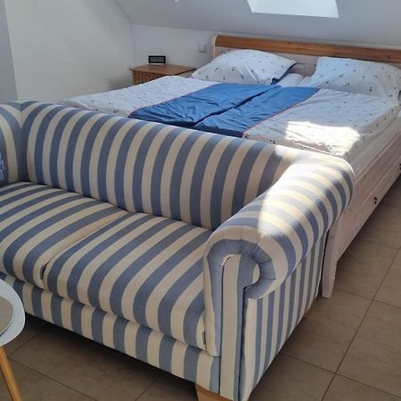 Ferienwohnung Ruegen 1, Alt Reddevitz 108, Insel Ruegen, Mit Kamin Middelhagen Luaran gambar