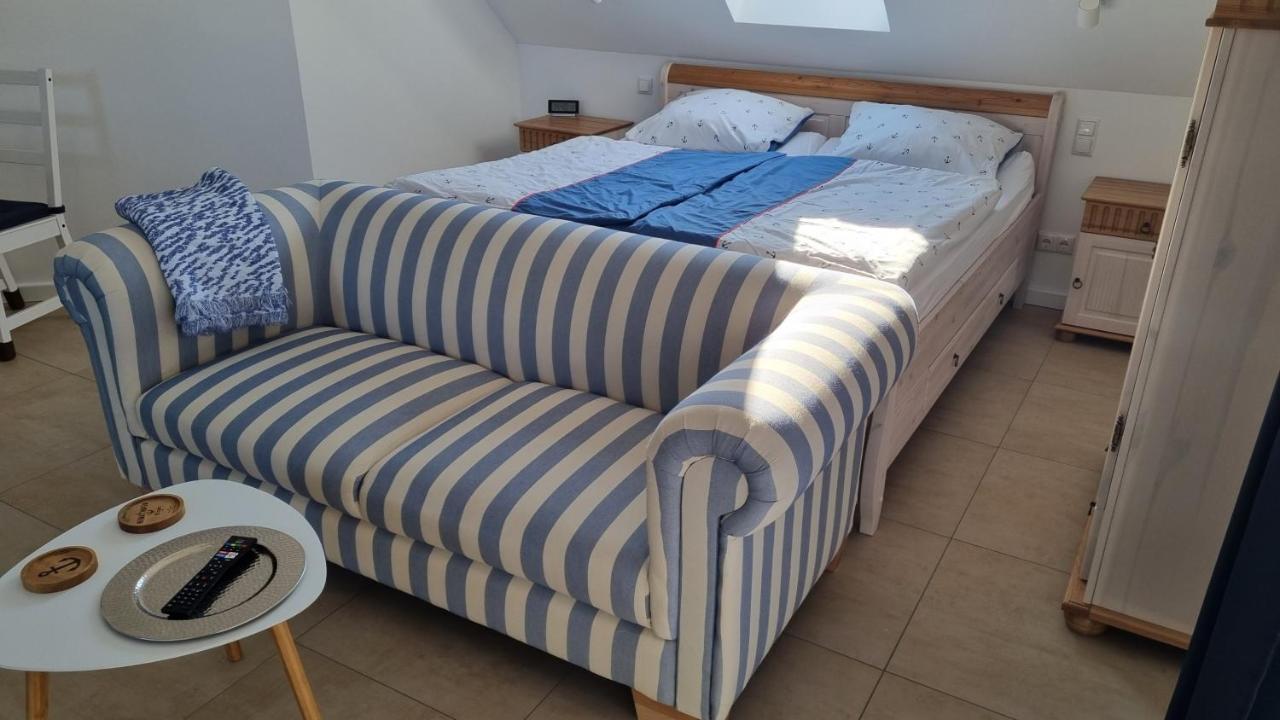 Ferienwohnung Ruegen 1, Alt Reddevitz 108, Insel Ruegen, Mit Kamin Middelhagen Luaran gambar